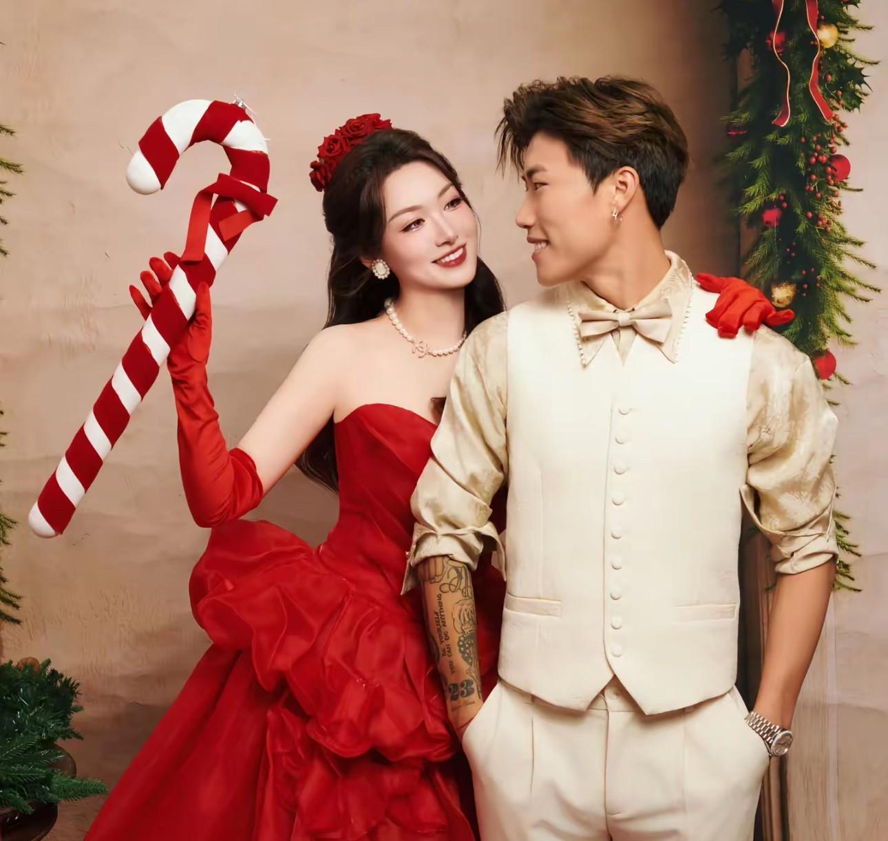 谢文能采访时突然大笑把观看直播的妻子逗乐了：可爱男人